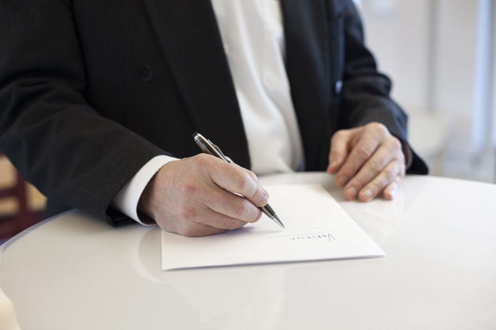 ¿Qué debo hacer con el contrato de energía al hacer mi mudanza?