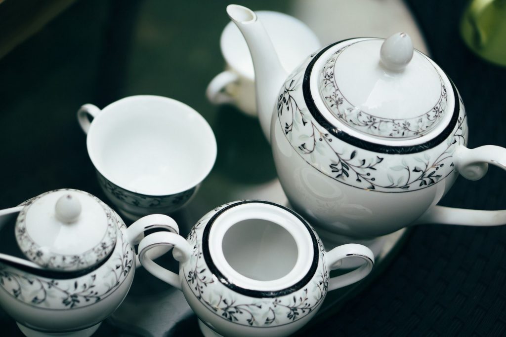 objetos de cuidado extremo porcelana