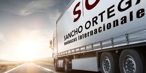 Agencia de mudanzas Sancho Ortega en Madrid y Valencia. CamiÃ³n de mudanzas barato